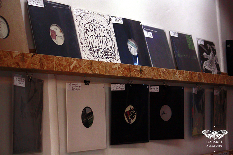 extend and play vinyl shop