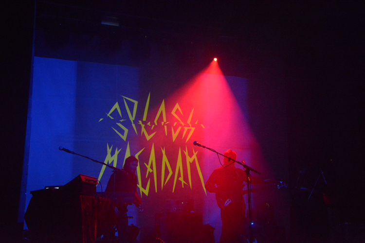 Splash-macadam-concert-residence-cabaret-aleatoire